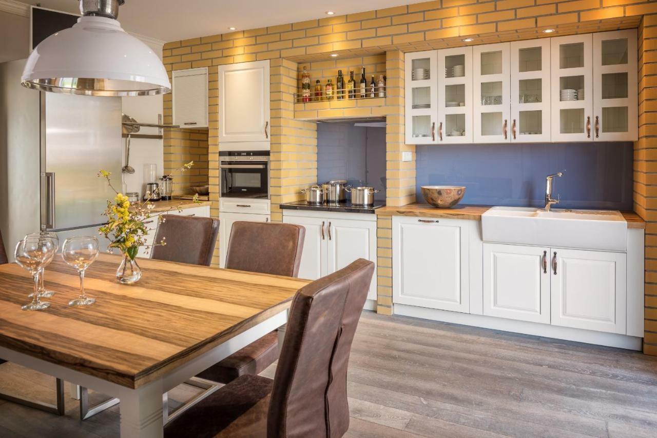 Villa Lotsenhaeuser Ruegen - Luxus Ferienhaus - 3 Schlafzimmer - Sauna - Dachterrasse Mit Boddenblick 布雷格 外观 照片