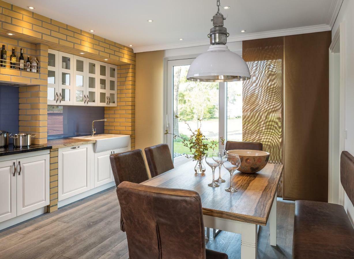 Villa Lotsenhaeuser Ruegen - Luxus Ferienhaus - 3 Schlafzimmer - Sauna - Dachterrasse Mit Boddenblick 布雷格 外观 照片