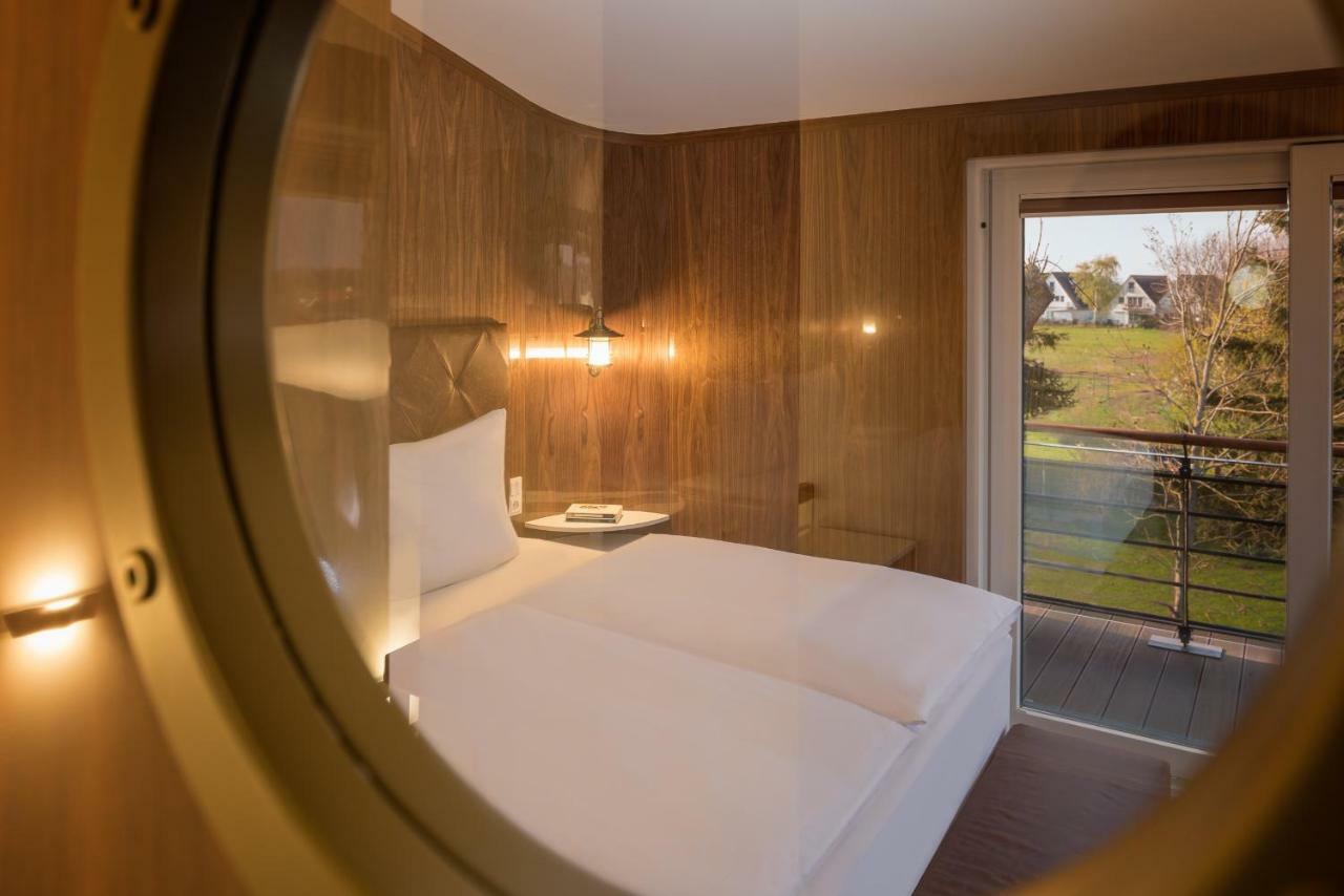 Villa Lotsenhaeuser Ruegen - Luxus Ferienhaus - 3 Schlafzimmer - Sauna - Dachterrasse Mit Boddenblick 布雷格 外观 照片